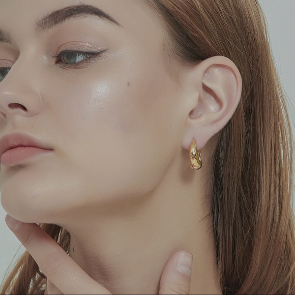 18K Gold Plated Mini Minimalist Hoop Earrings - Picture 7 of 7